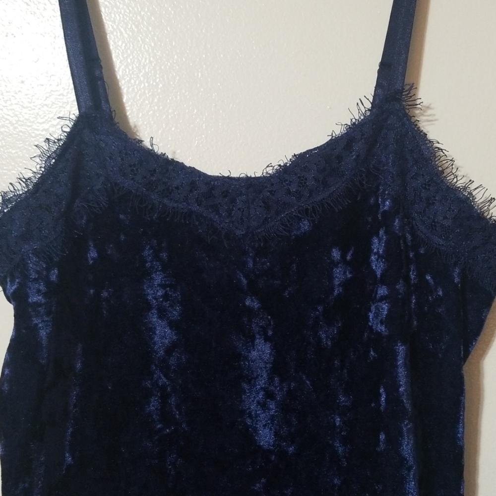 Spaghetti Strap - Picture 2 of 3